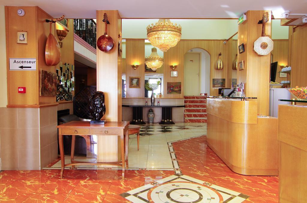 Hotel Le Clery Paris Eksteriør billede